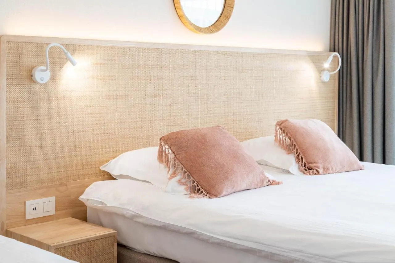 C-Hotels Zeegalm Миделкерк Отель