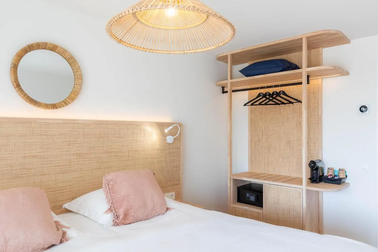 Отель C-Hotels Zeegalm Миделкерк