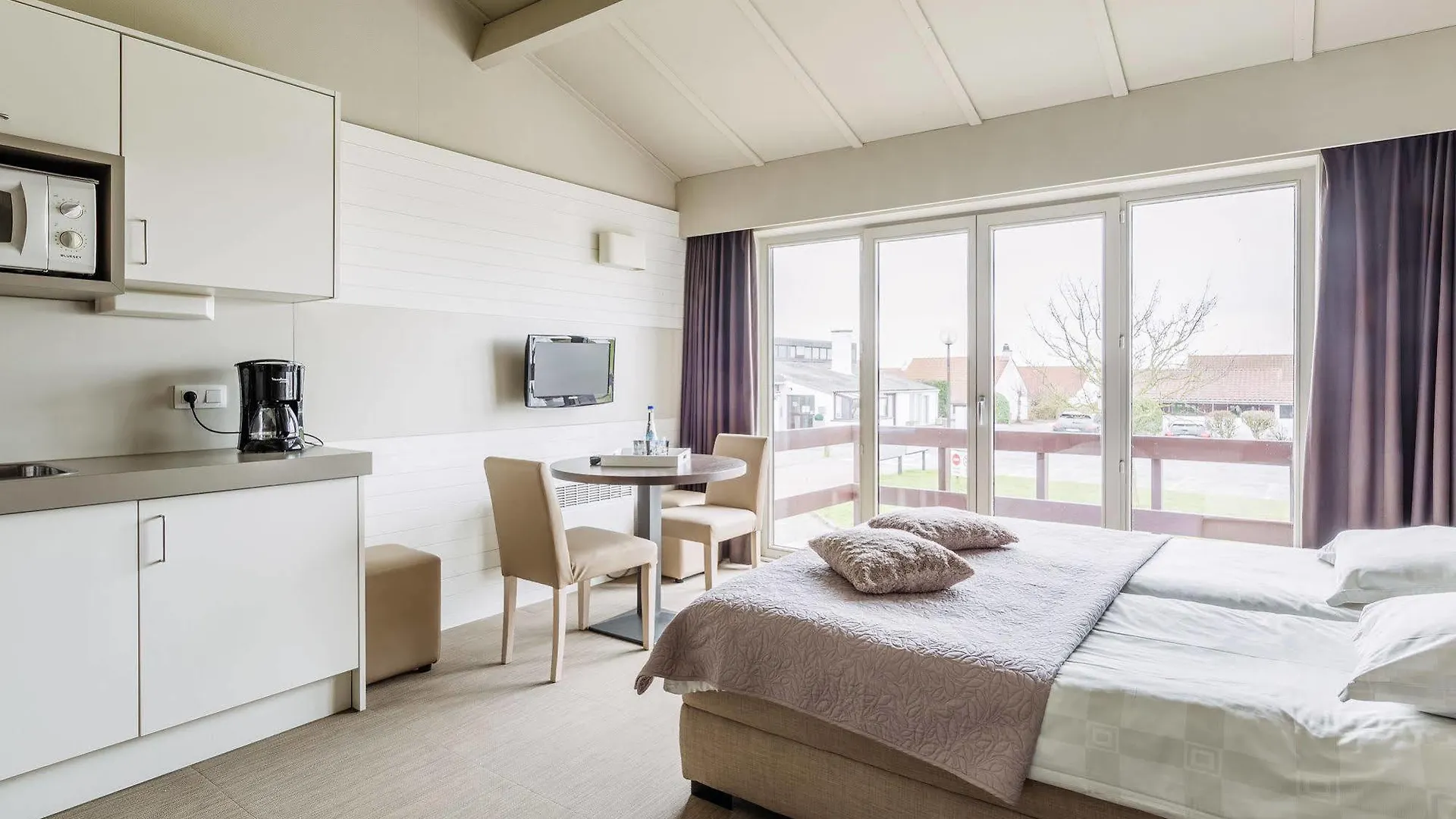 C-Hotels Zeegalm Миделкерк