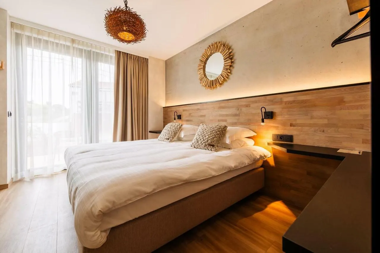 C-Hotels Zeegalm Миделкерк